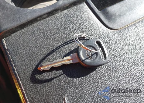 2013 Chevrolet Silverado 1500 Lt from USA, damaged, VIN 1GCRKSE72DZ413865